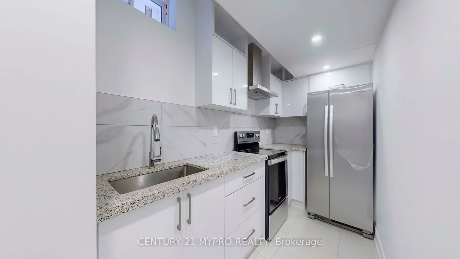 13, Manor Glen, Mt Albert, East Gwillimbury