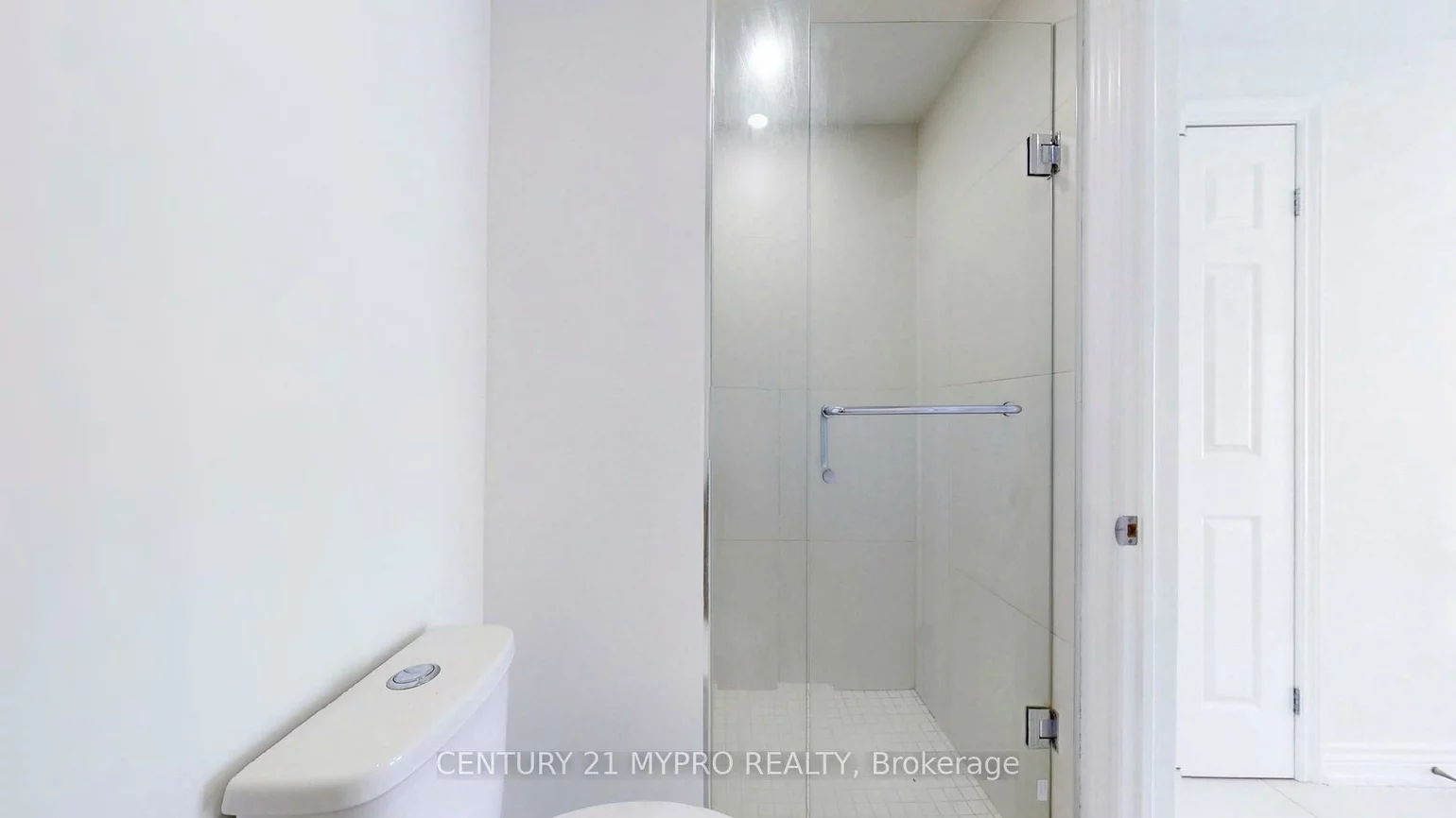 13, Manor Glen, Mt Albert, East Gwillimbury