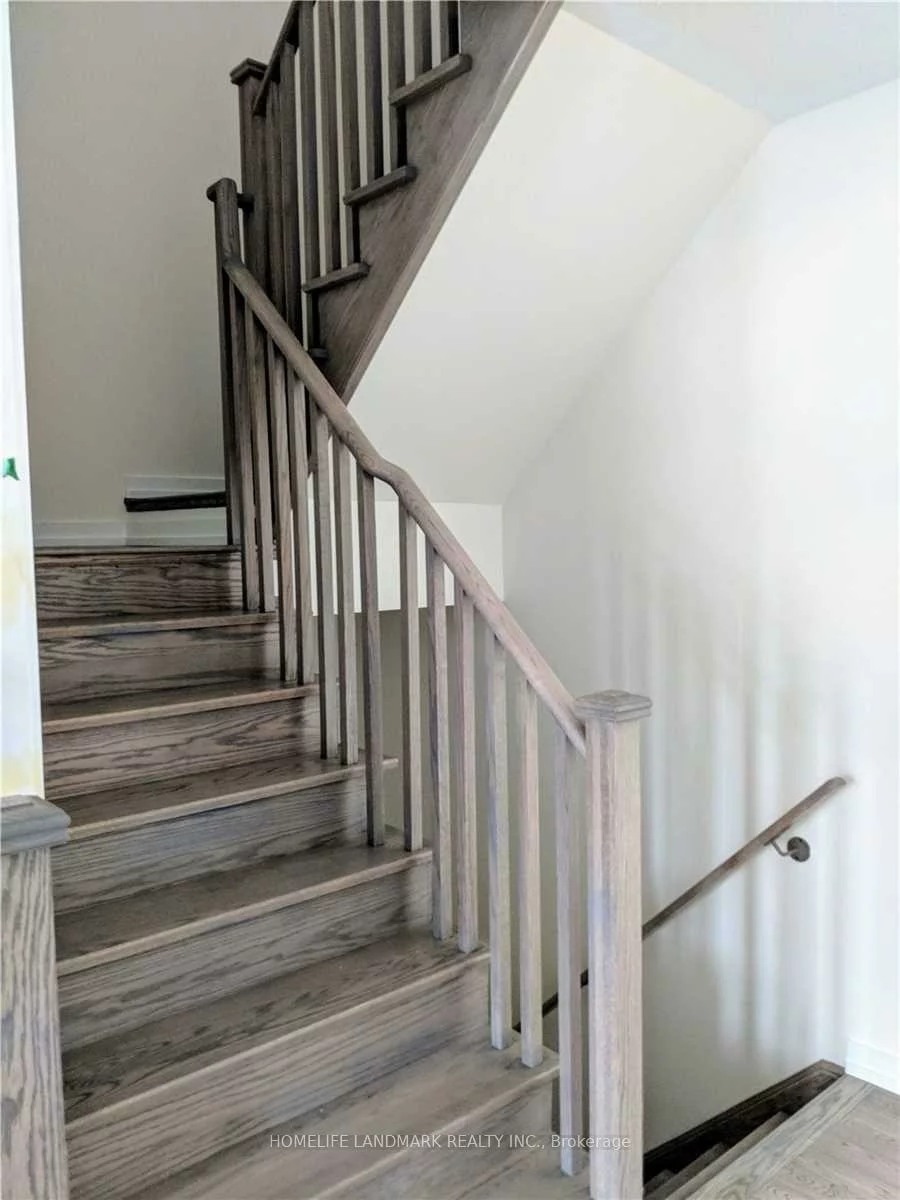 61, Mondial, Queensville, East Gwillimbury