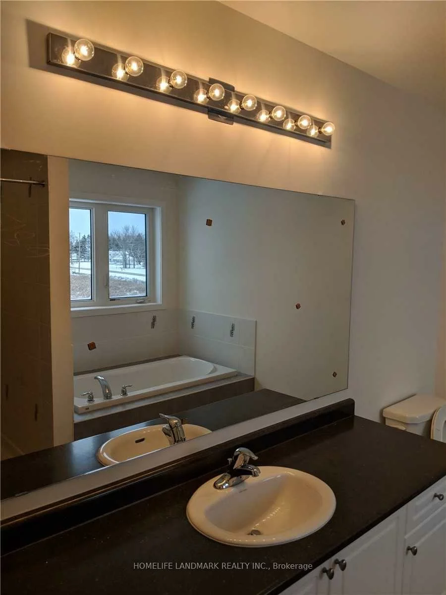 61, Mondial, Queensville, East Gwillimbury