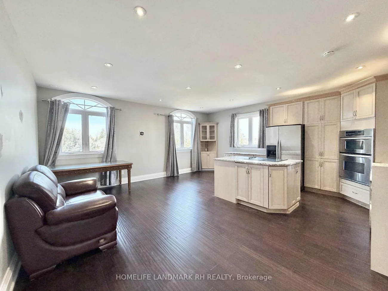 17669, Warden, Rural East Gwillimbury, East Gwillimbury