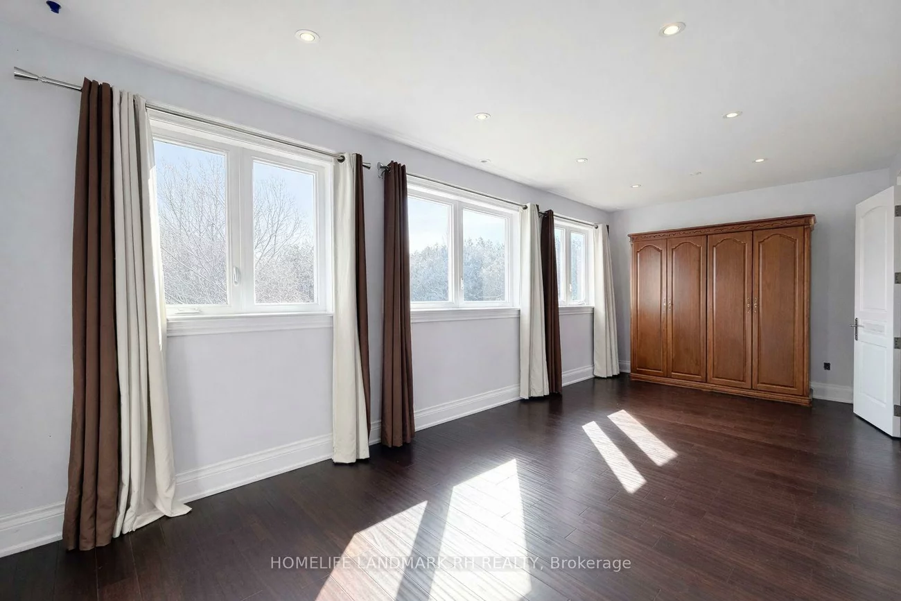 17669, Warden, Rural East Gwillimbury, East Gwillimbury