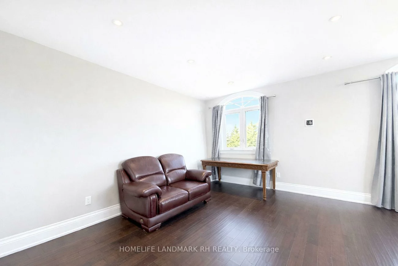 17669, Warden, Rural East Gwillimbury, East Gwillimbury