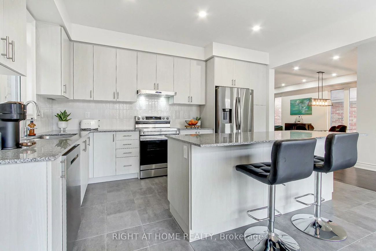 29, Pear Blossom, Holland Landing, East Gwillimbury