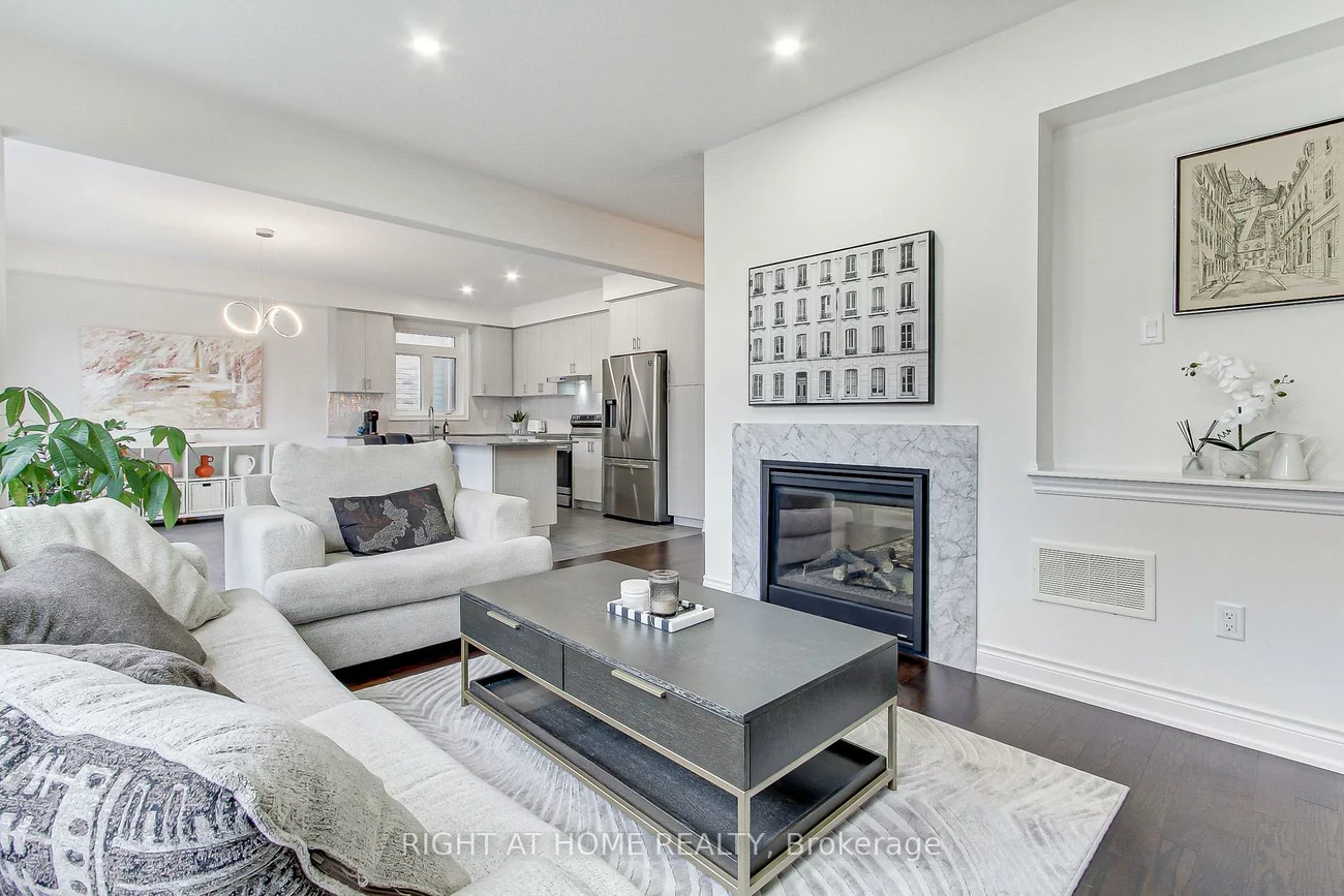 29, Pear Blossom, Holland Landing, East Gwillimbury