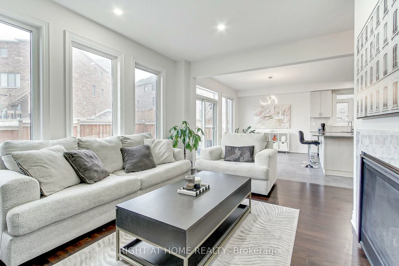 29, Pear Blossom, Holland Landing, East Gwillimbury