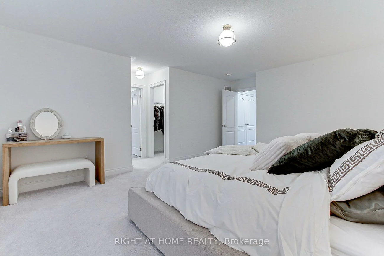 29, Pear Blossom, Holland Landing, East Gwillimbury