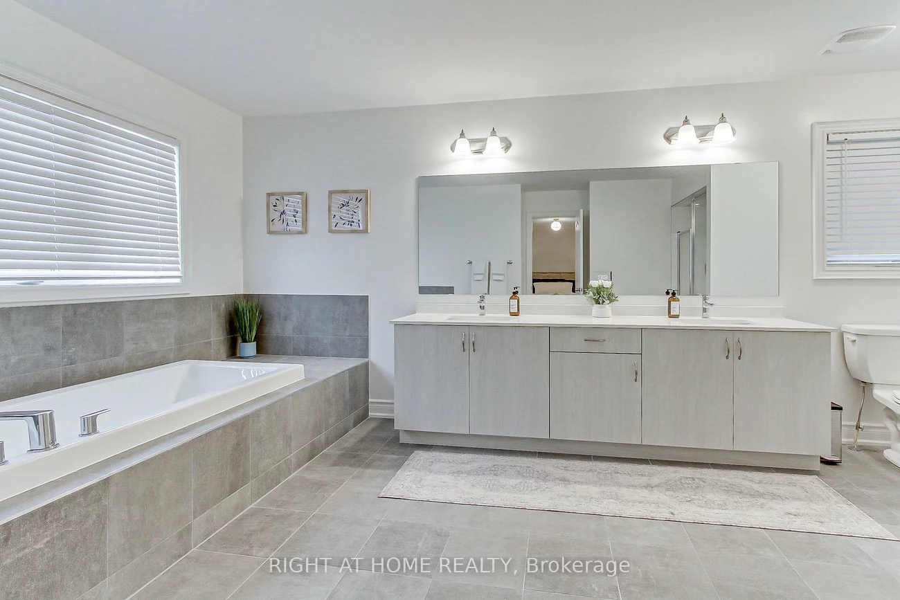 29, Pear Blossom, Holland Landing, East Gwillimbury