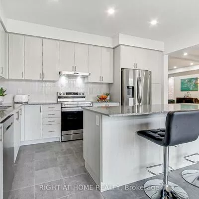 29, Pear Blossom, Holland Landing, East Gwillimbury