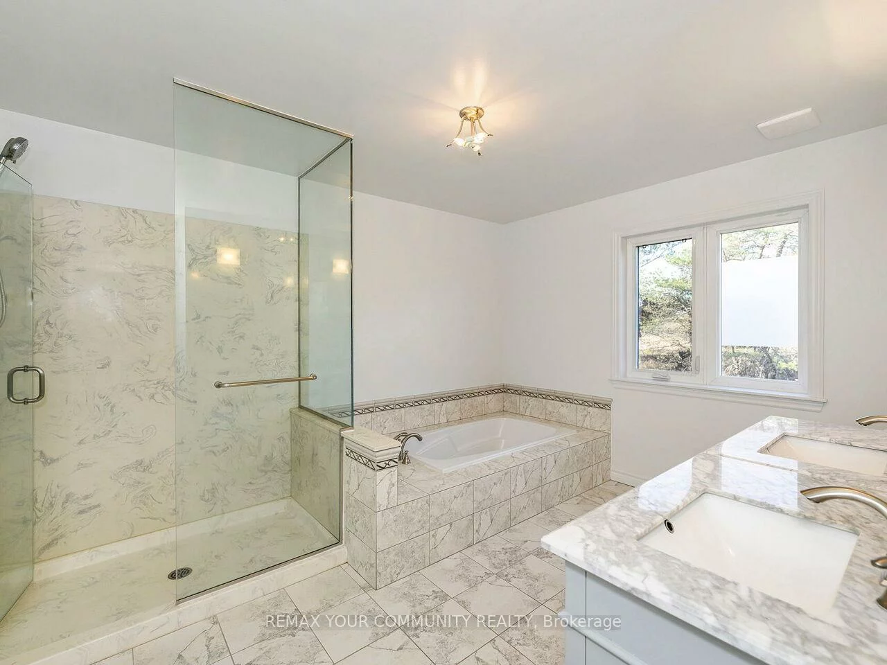 4800, Herald, Rural East Gwillimbury, East Gwillimbury