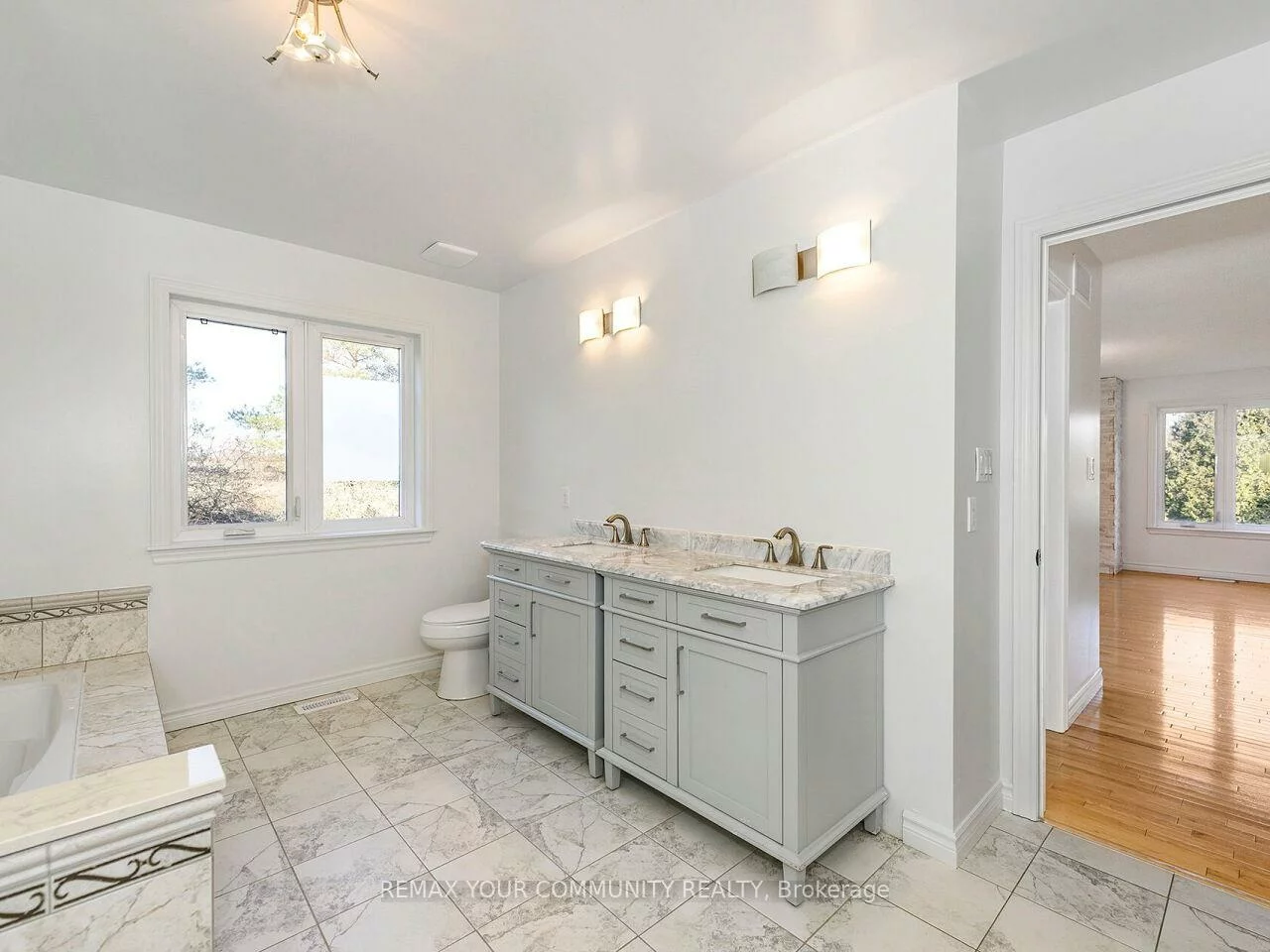 4800, Herald, Rural East Gwillimbury, East Gwillimbury