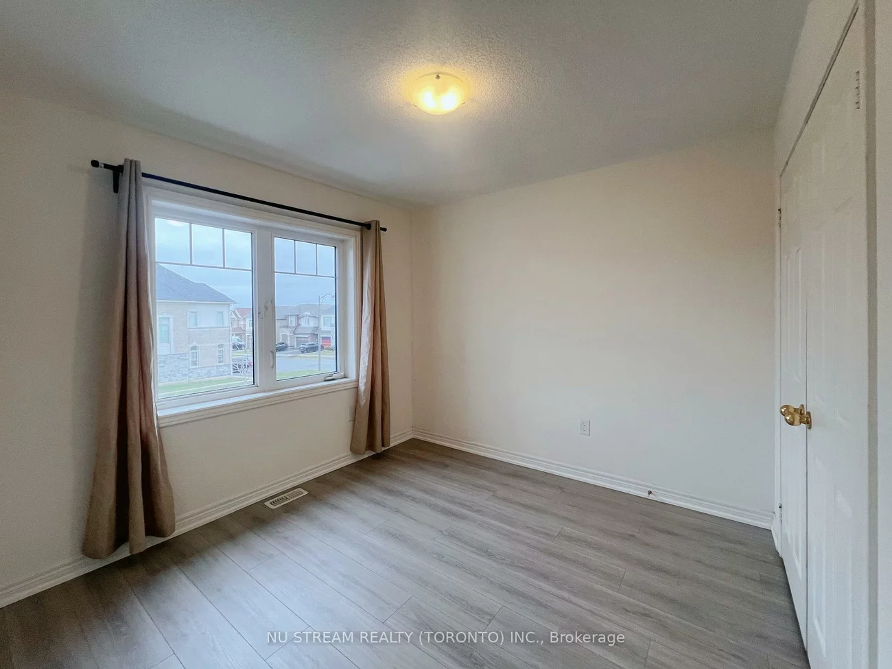 37, Kavanagh, Sharon, East Gwillimbury