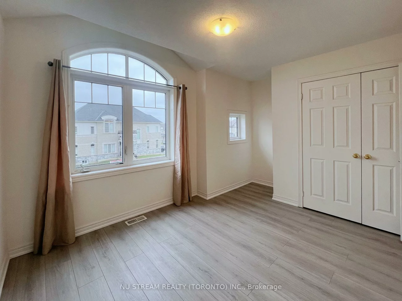 37, Kavanagh, Sharon, East Gwillimbury