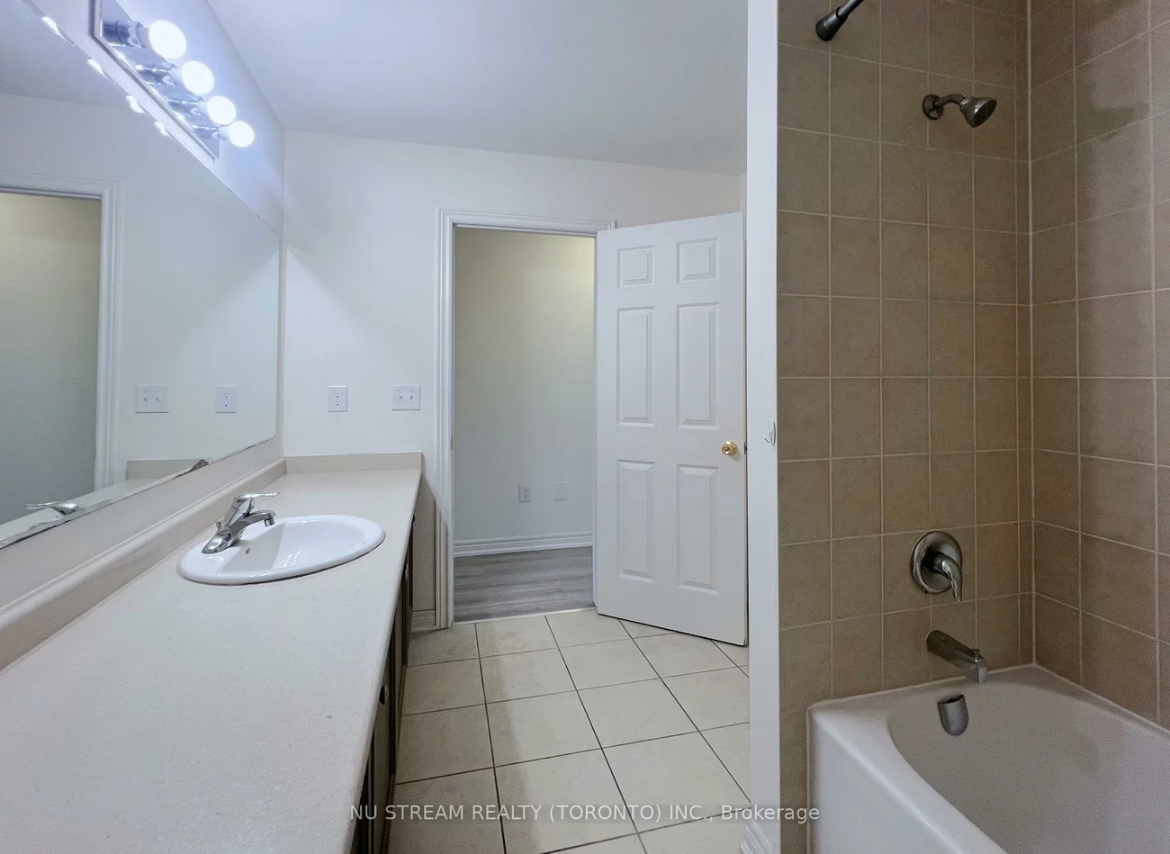 37, Kavanagh, Sharon, East Gwillimbury