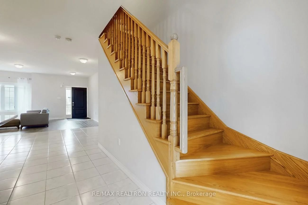 7, Zenyatta, Holland Landing, East Gwillimbury