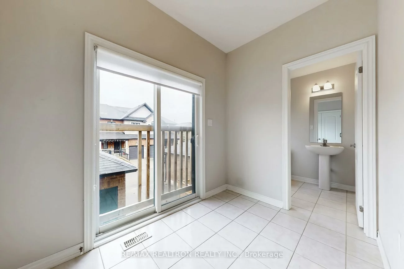 7, Zenyatta, Holland Landing, East Gwillimbury