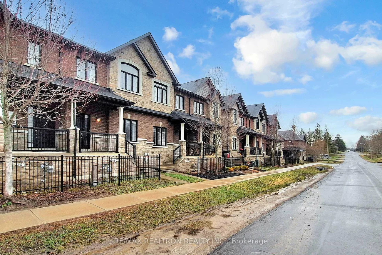 7, Zenyatta, Holland Landing, East Gwillimbury