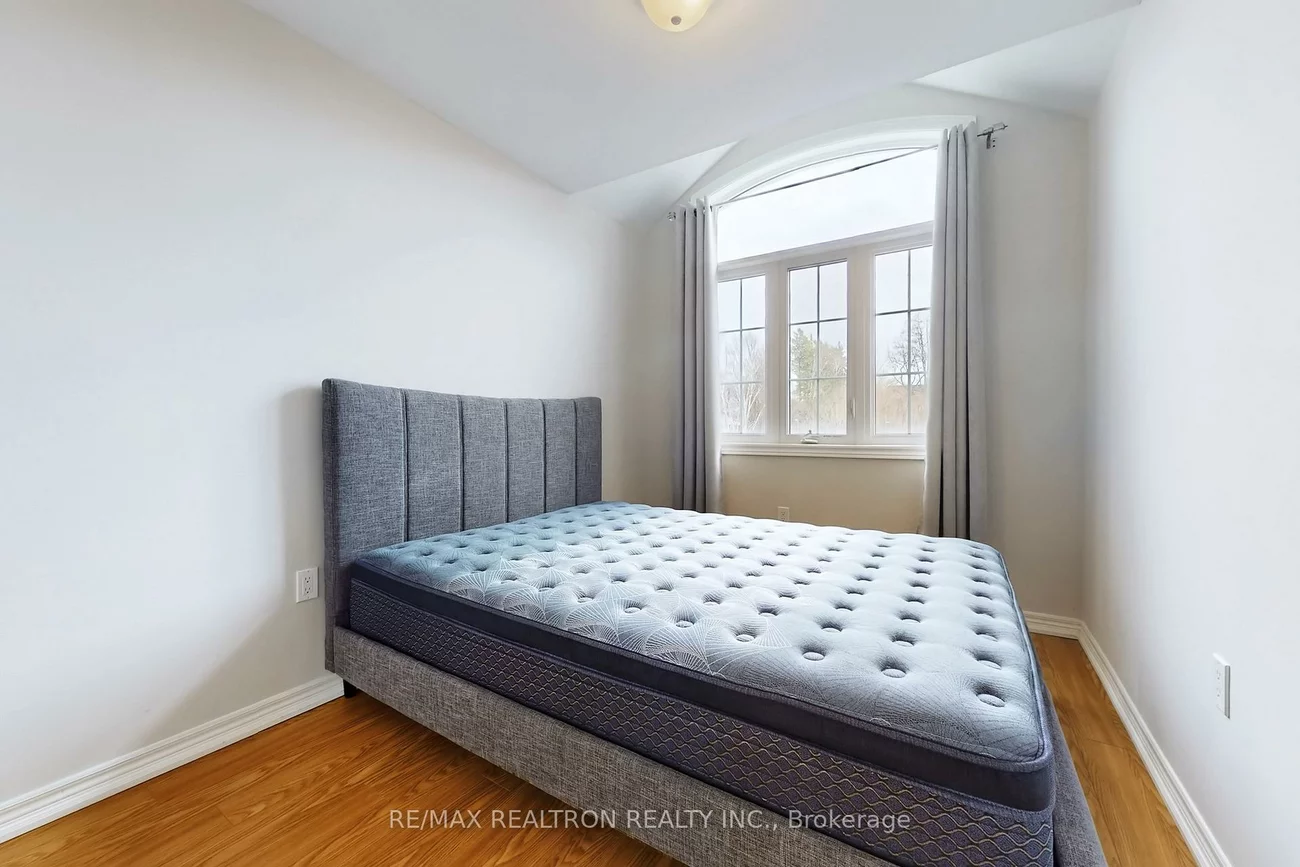 7, Zenyatta, Holland Landing, East Gwillimbury