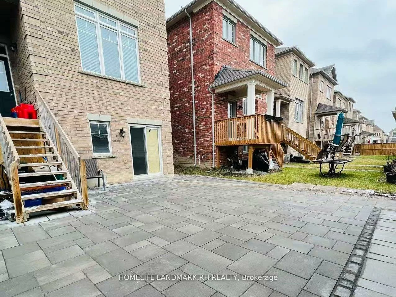 25, Clara May, Sharon, East Gwillimbury