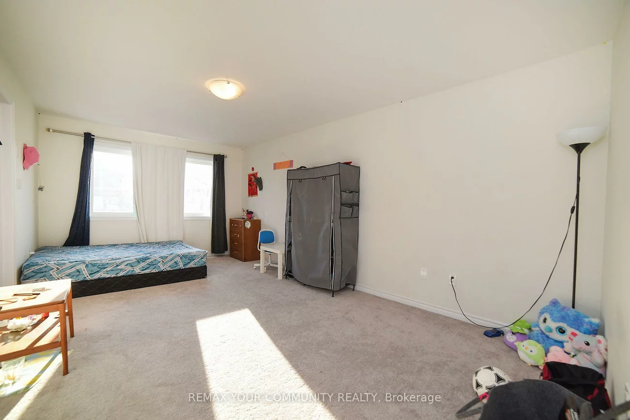 12, Viola, Sharon, East Gwillimbury