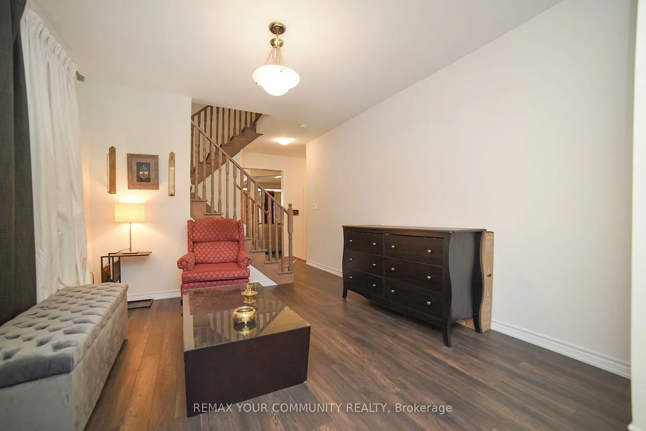 12, Viola, Sharon, East Gwillimbury