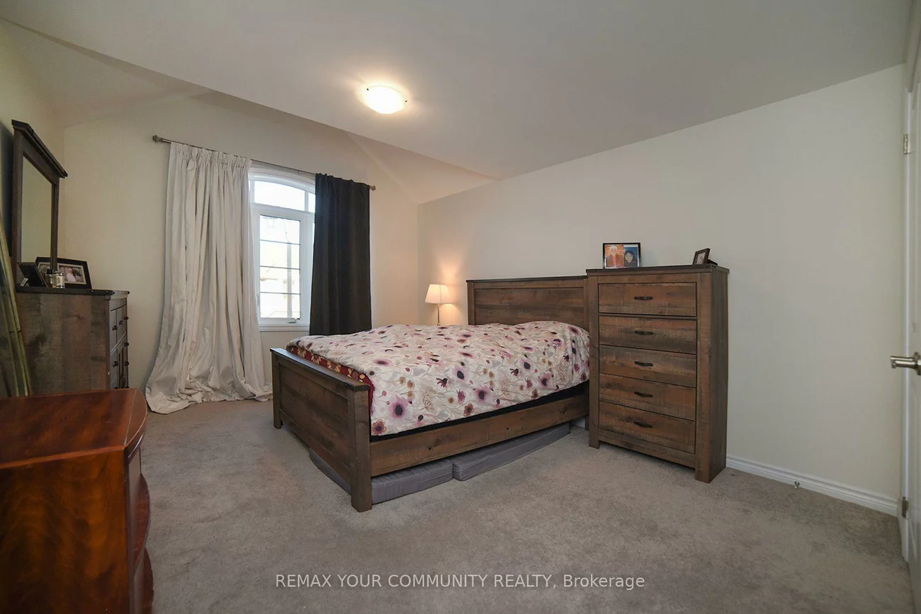 12, Viola, Sharon, East Gwillimbury