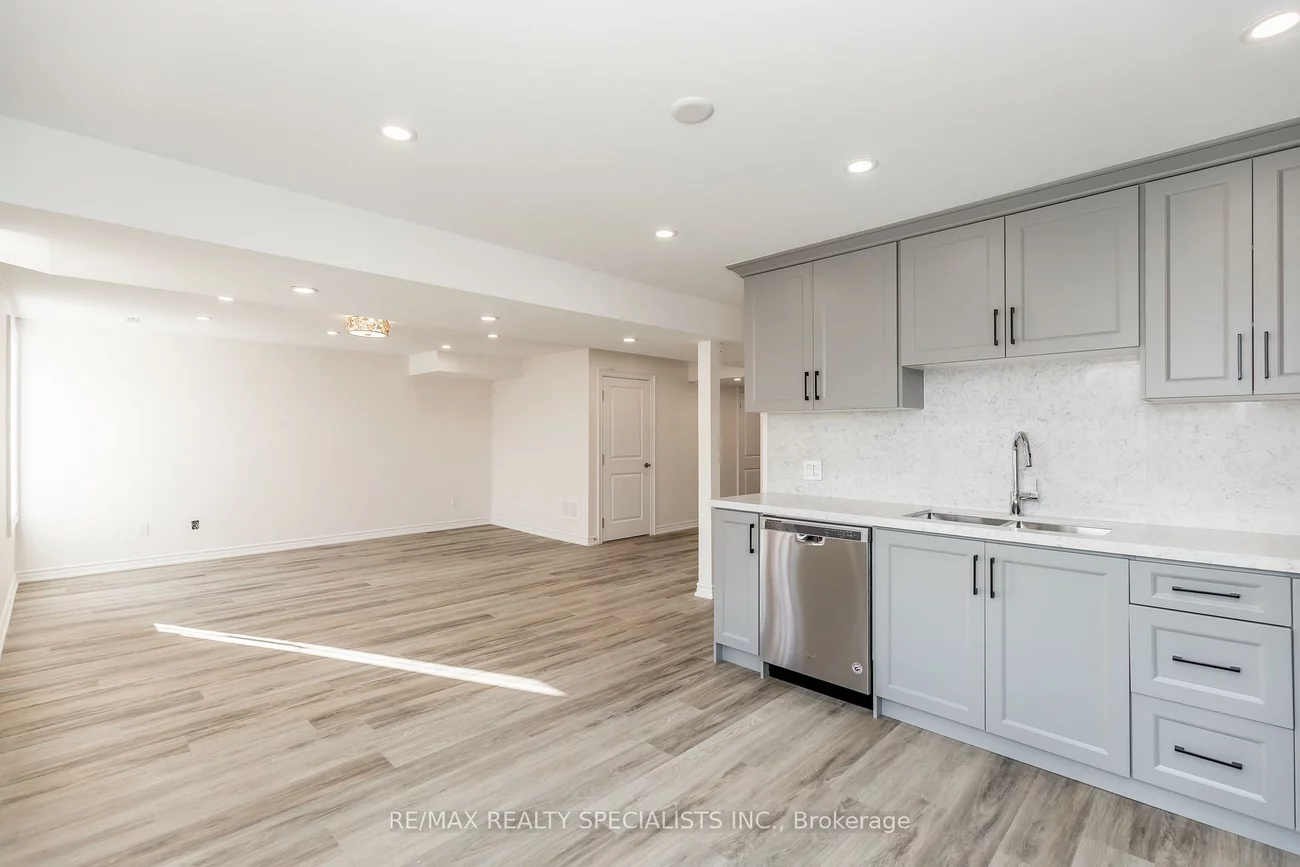 53, Ladder, Sharon, East Gwillimbury