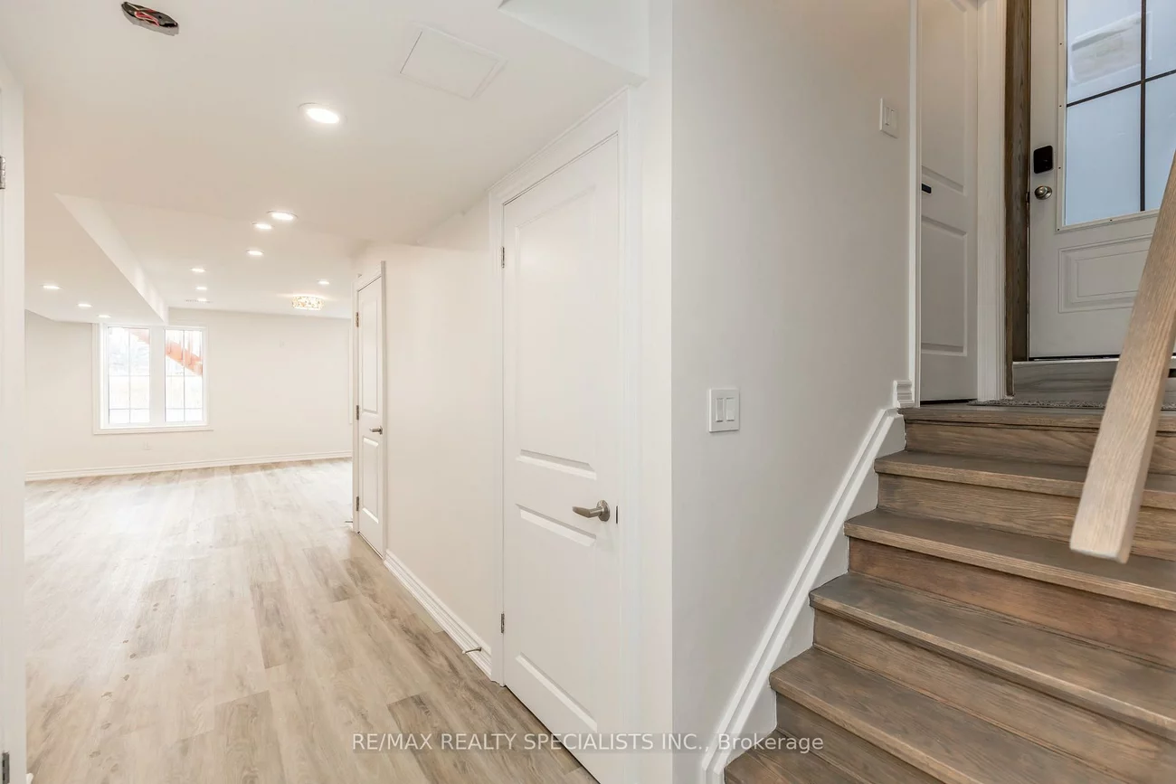 53, Ladder, Sharon, East Gwillimbury