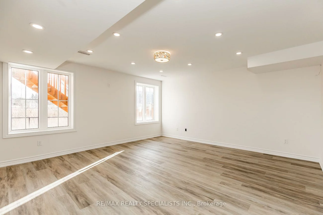 53, Ladder, Sharon, East Gwillimbury