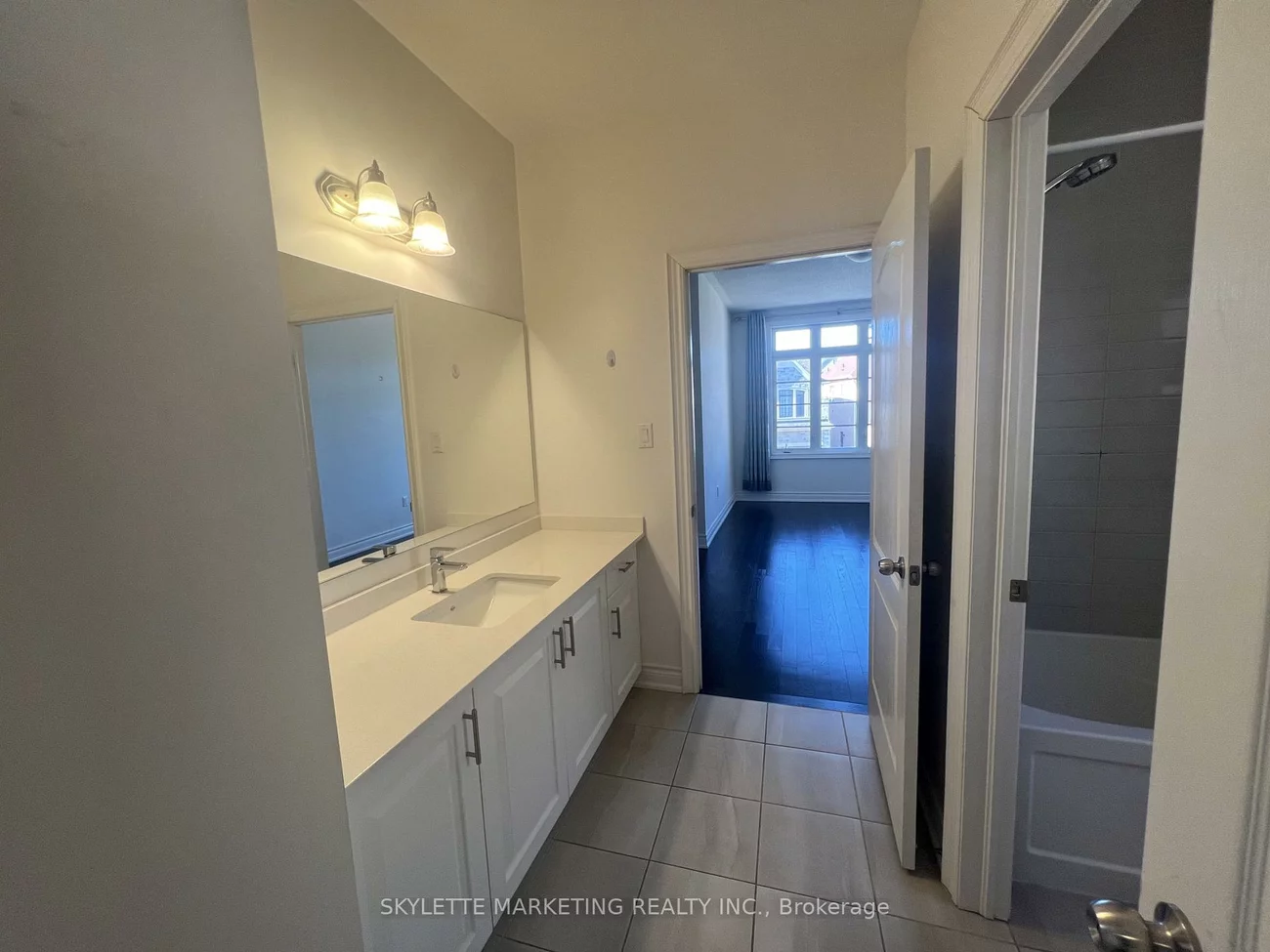 5, Beebalm, Holland Landing, East Gwillimbury