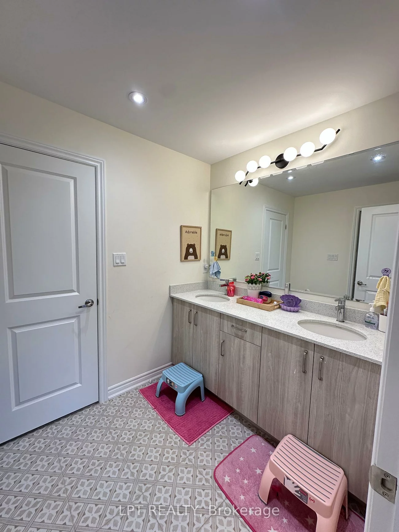 33, Fair Winds, Holland Landing, East Gwillimbury