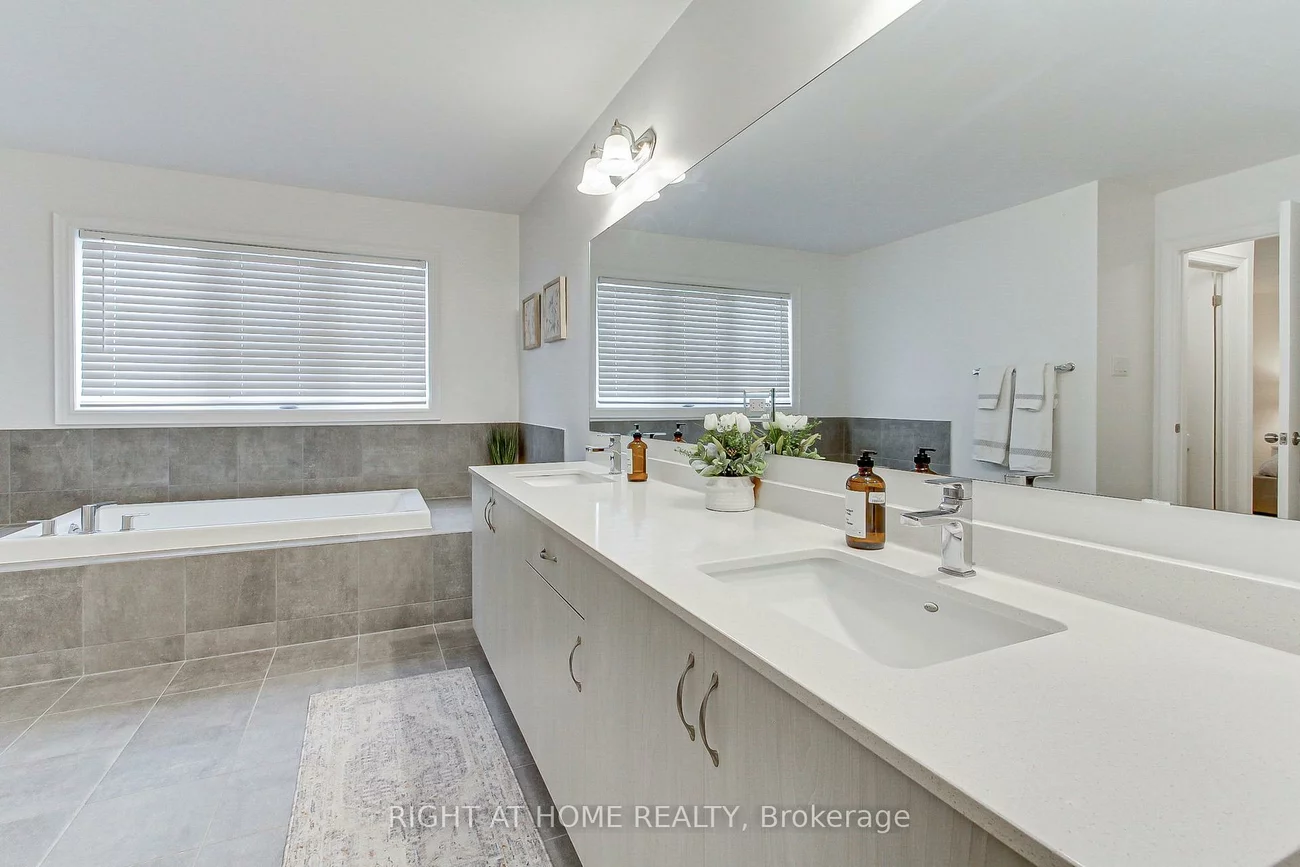 29, Pear Blossom, Holland Landing, East Gwillimbury