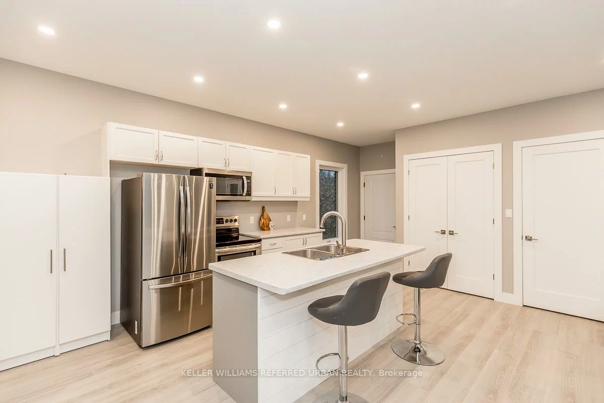 23, Delta, Holland Landing, East Gwillimbury