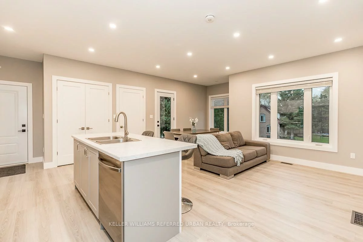 23, Delta, Holland Landing, East Gwillimbury