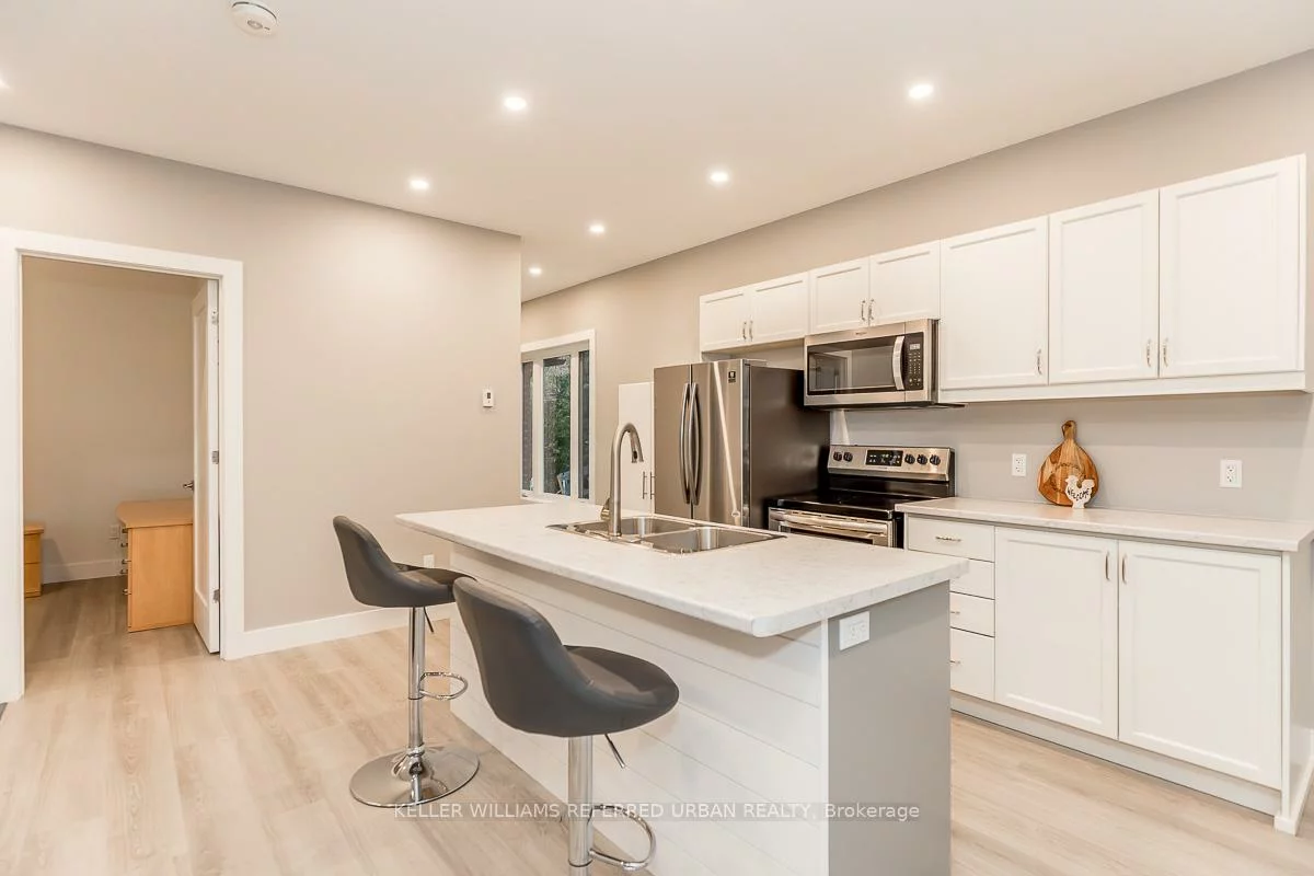 23, Delta, Holland Landing, East Gwillimbury
