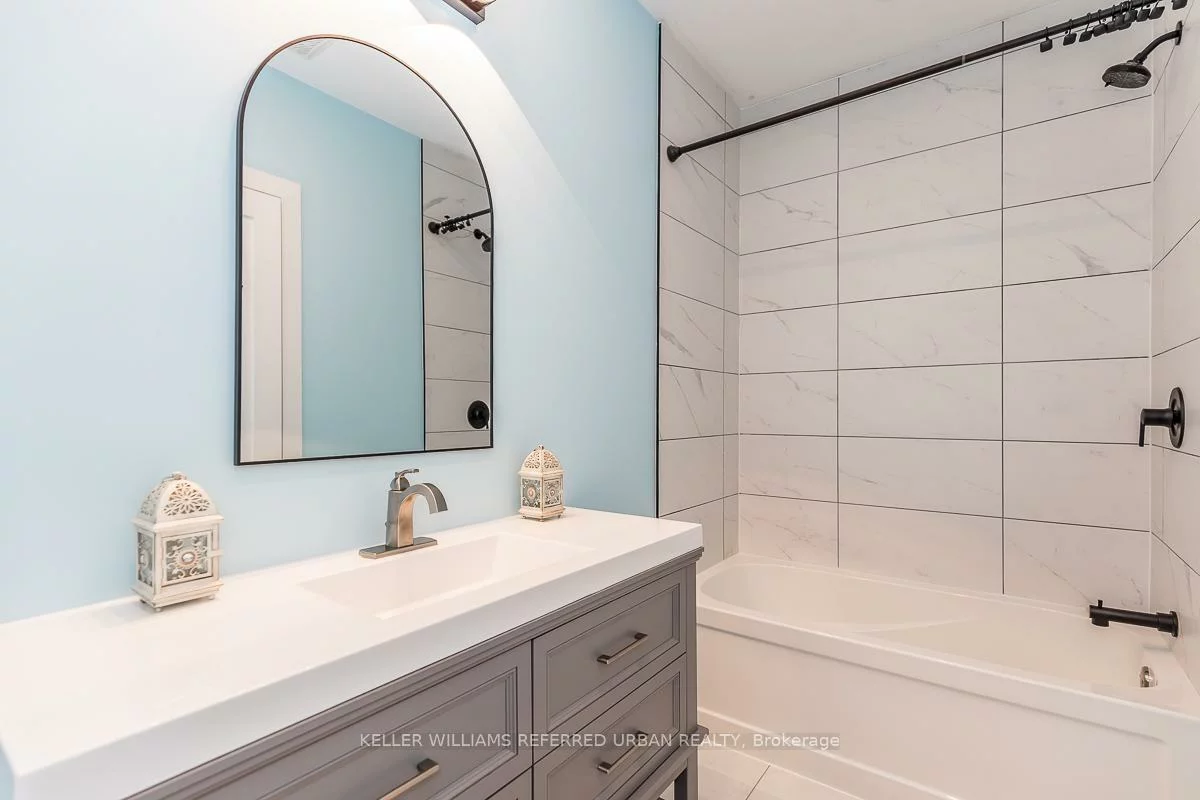 23, Delta, Holland Landing, East Gwillimbury