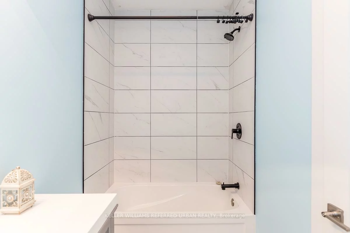 23, Delta, Holland Landing, East Gwillimbury