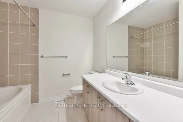 4, Blackpool, Queensville, East Gwillimbury
