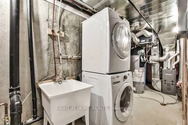 4, Blackpool, Queensville, East Gwillimbury