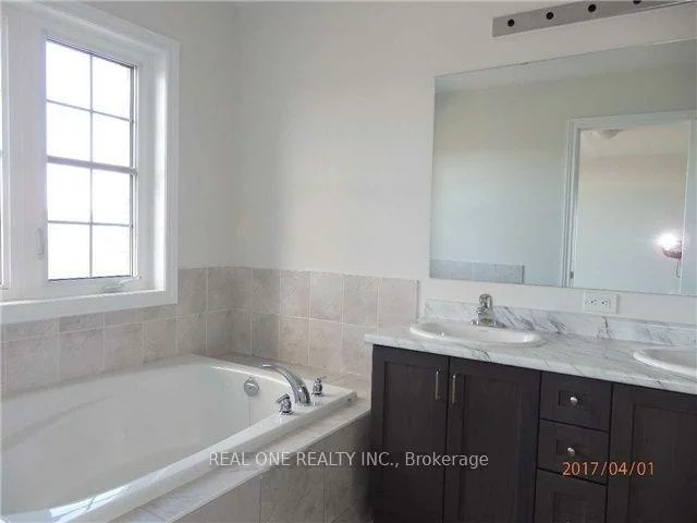 115, Beechborough, Sharon, East Gwillimbury