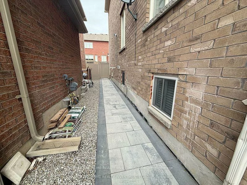 30, Blazing Star, Queensville, East Gwillimbury