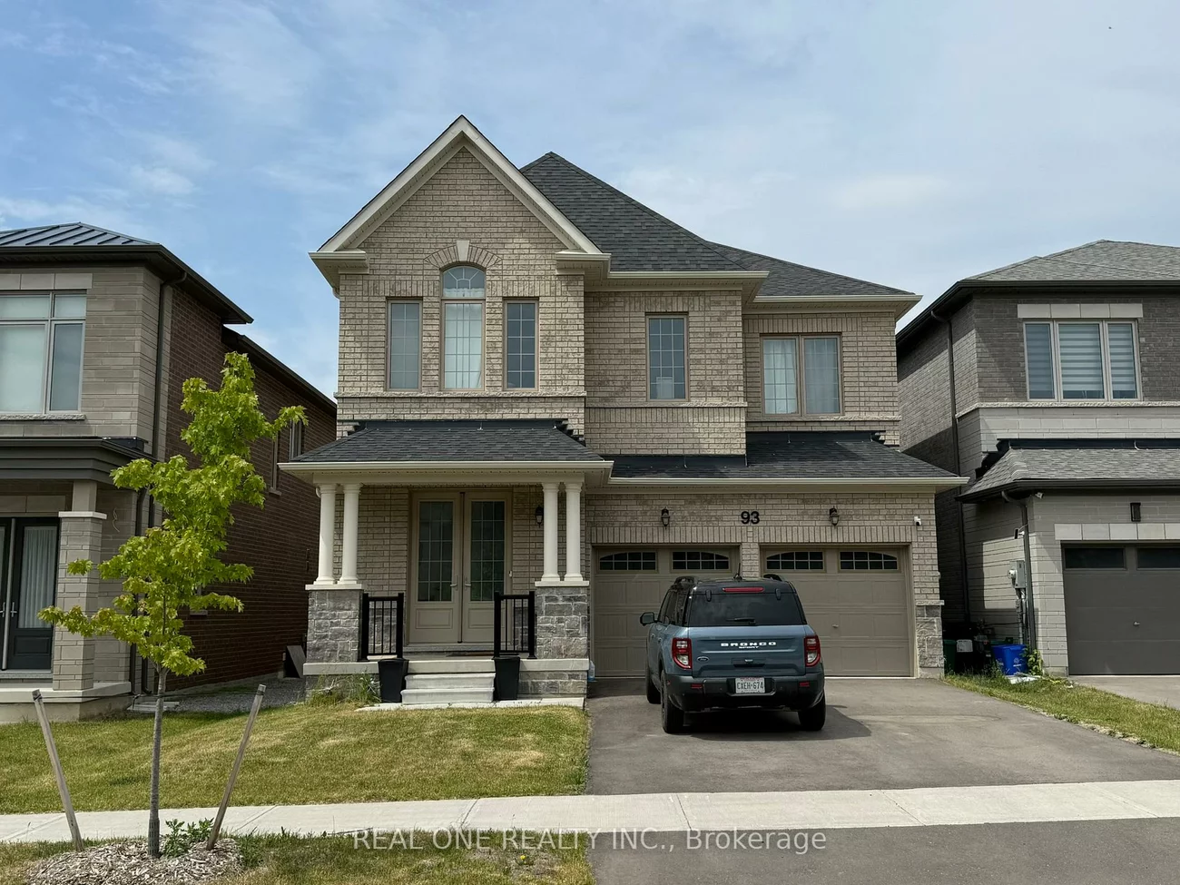 93, SILK TWIST, Holland Landing, East Gwillimbury