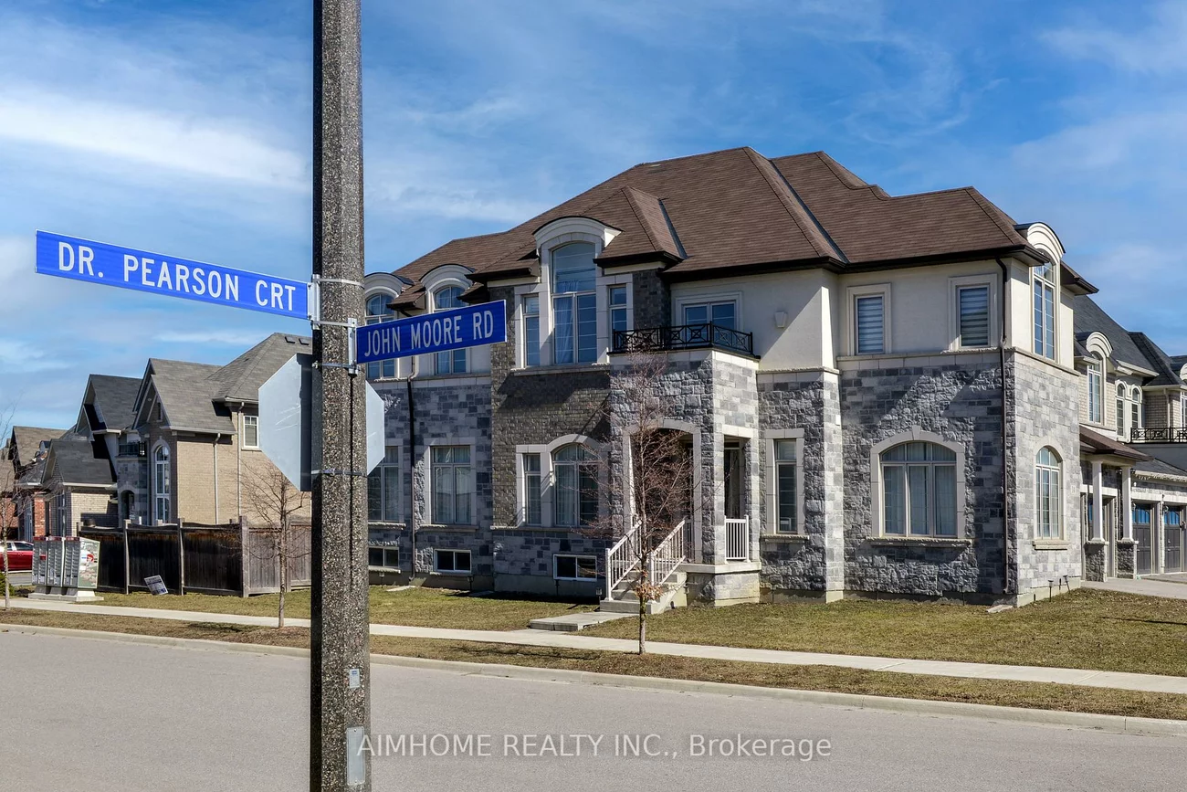 14, Dr Pearson, Sharon, East Gwillimbury
