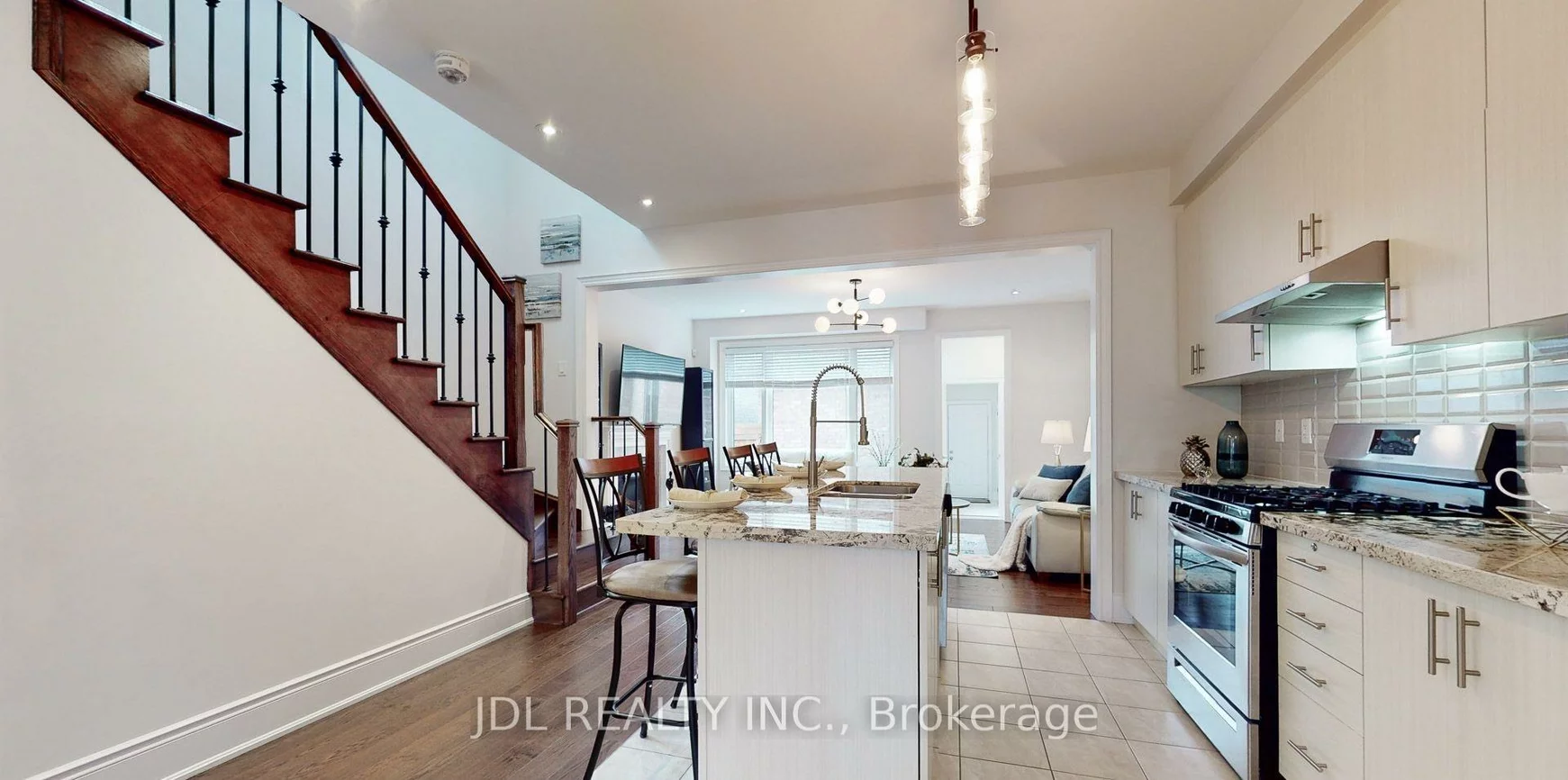 25, Applegate, Sharon, East Gwillimbury