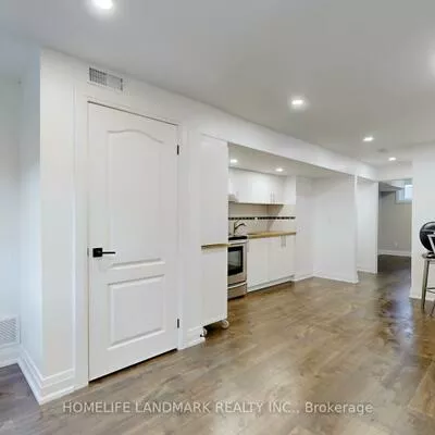 1661, Mount Albert, Sharon, East Gwillimbury
