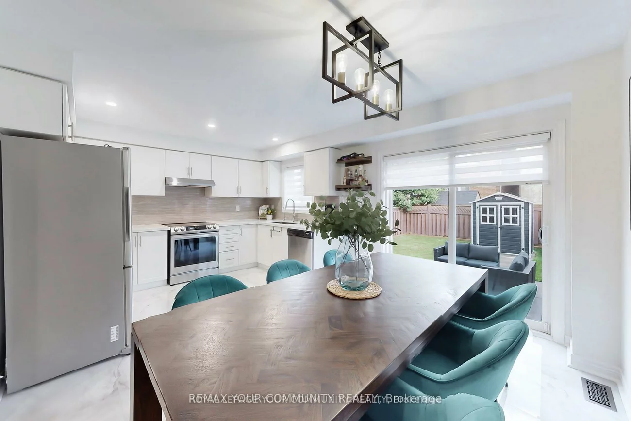 52, Four Seasons, Rural East Gwillimbury, East Gwillimbury