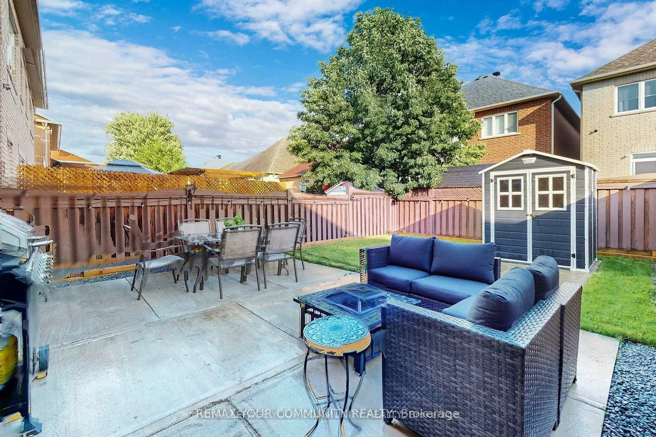 52, Four Seasons, Rural East Gwillimbury, East Gwillimbury