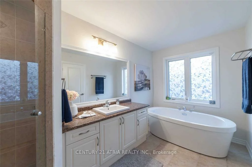 58, Mondial, Queensville, East Gwillimbury