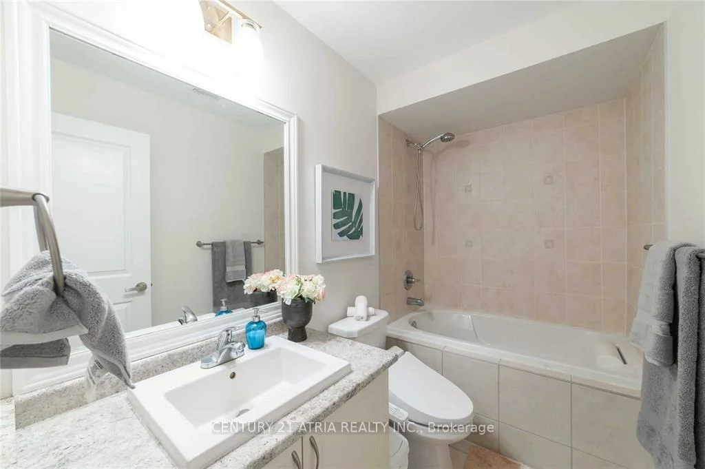 58, Mondial, Queensville, East Gwillimbury