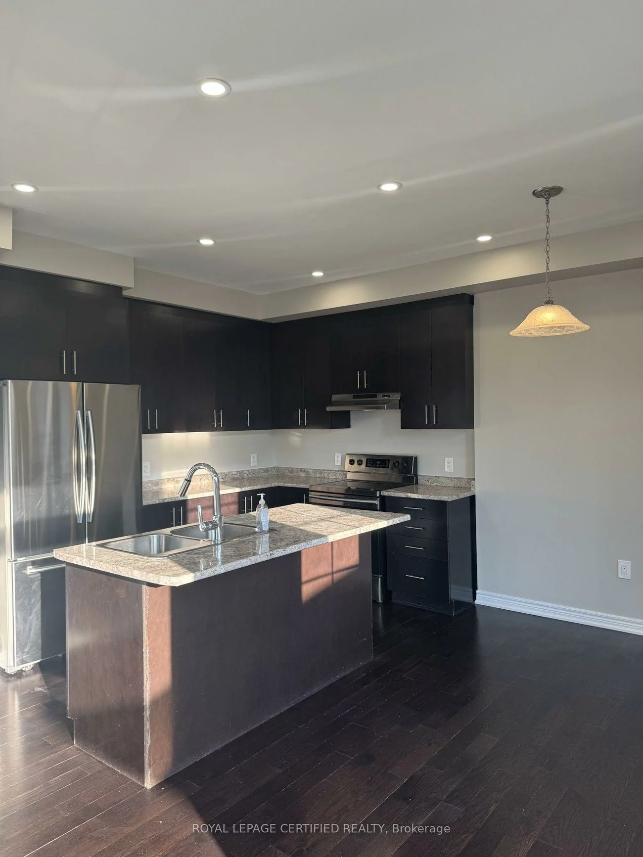 19842, Leslie, Queensville, East Gwillimbury